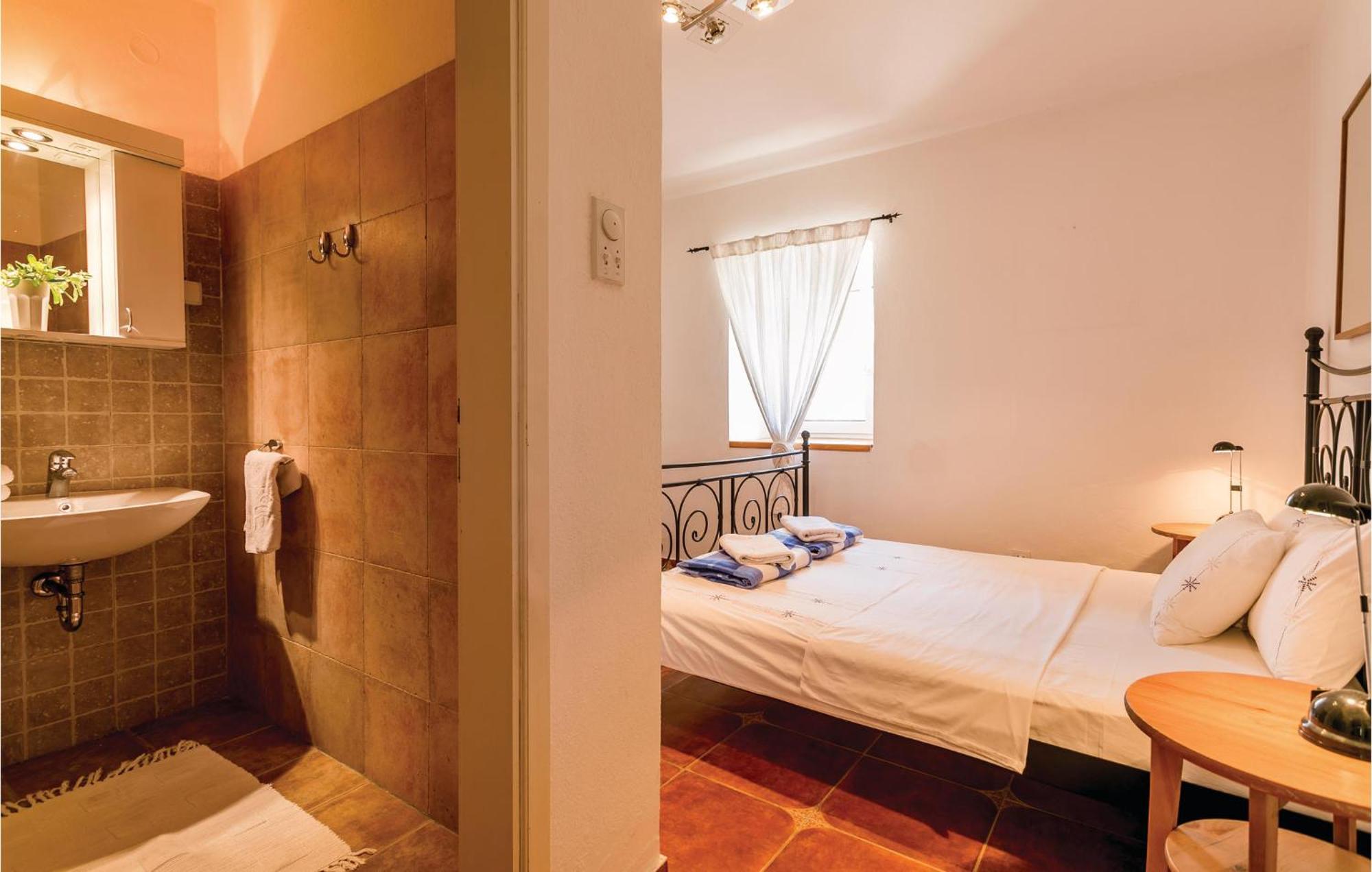 Lovely Home In Kotor With Wifi Екстер'єр фото